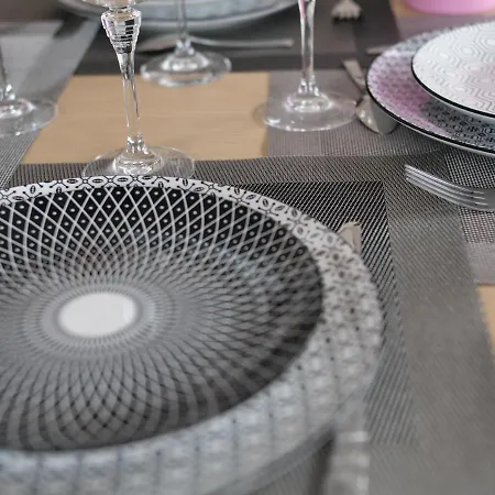 A 50m Reves De Les Bains De * Мер-ле-Бен