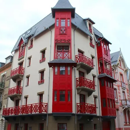 A 50m Reves De Les Bains De *