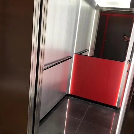 A 50m Reves De Les Bains De Apartment