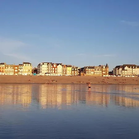 A 50m Reves De Les Bains De *