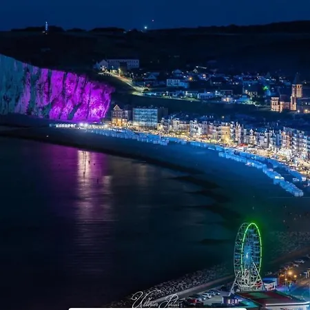 Апартаменты A 50m Reves De Les Bains De *