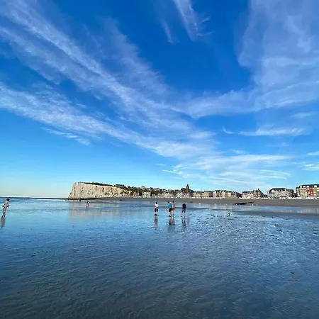 A 50m Reves De Les Bains De Apartment