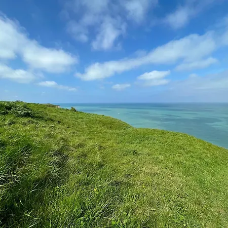 Апартаменты A 50m Reves De Les Bains De Мер-ле-Бен